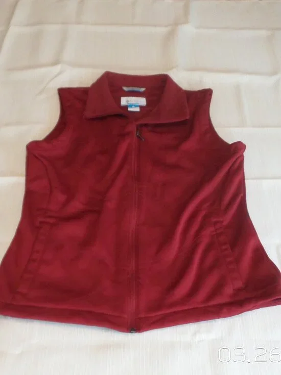 COLUMBIA Women's Red Polyester Vest Size Large Like New - Picture 3 of 15